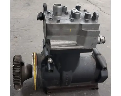 2017 Wabco 912 218 0000 Air Compressor