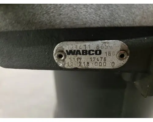 2017 Wabco 912 218 0000 Air Compressor