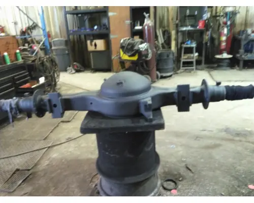 2000 EATON-SPICER 21060S AXLE HOUSING, REAR (REAR)
