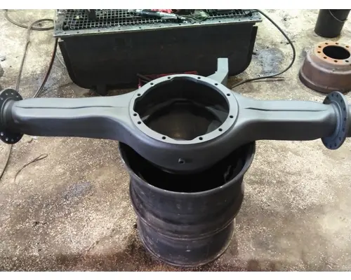 2004 EATON-SPICER 21060S AXLE HOUSING, REAR (REAR)