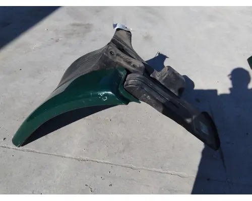 2016 FREIGHTLINER CASCADIA 113 FENDER EXTENSION