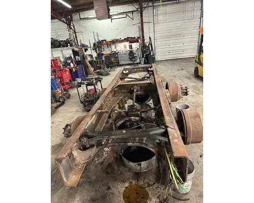 1999 HENDRICKSON HN400 Cutoff Assembly(Housing & Suspension only)