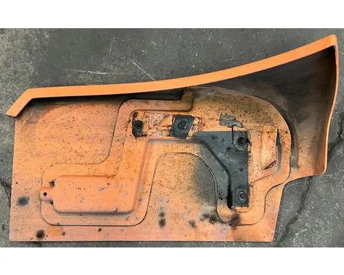 2020 KENWORTH T680 Fender Extension
