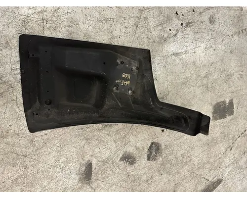 2020 PETERBILT 579 Fender Extension